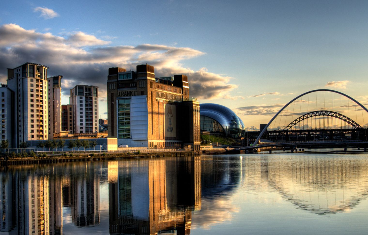 Quayside, Newcastle and Gateshead by Forfusion